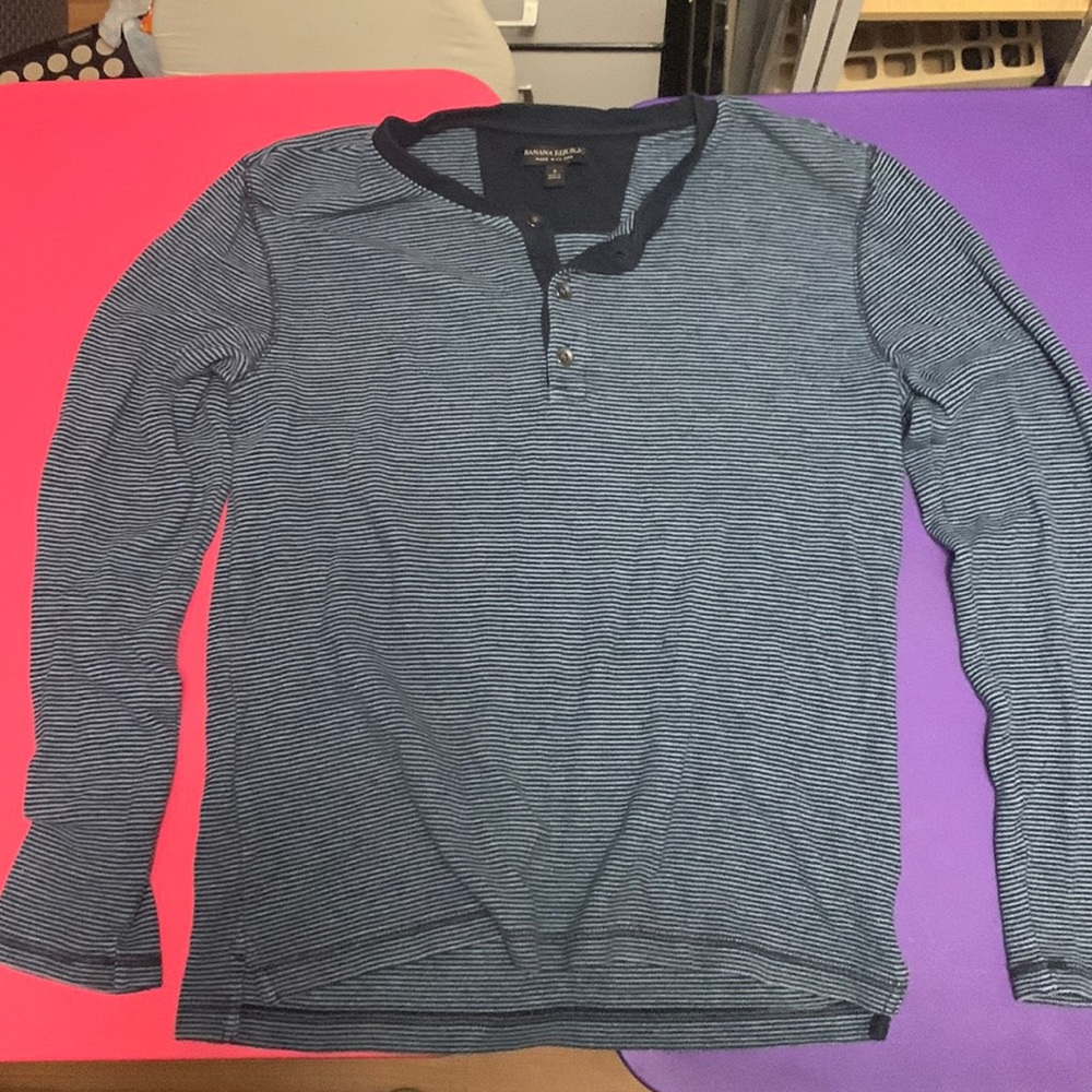 Banana Republic Blue Striped Long-Sleeved Shirt